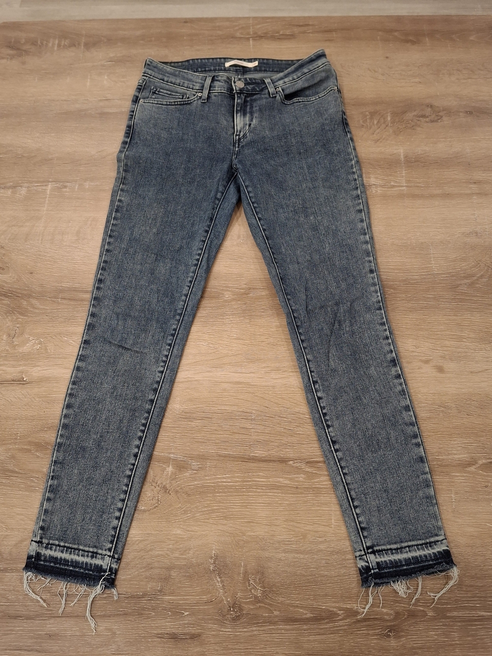 Levi's 711 Skinny Jeans Women's 27 x 30 Blue Acid Wash Distressed Hem